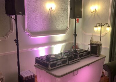 Esküvői DJ – Kónya Attila prémium hang- és fénytechnikával