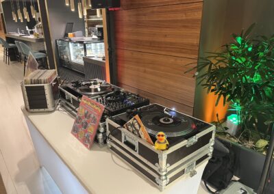 Esküvői DJ – Kónya Attila prémium hang- és fénytechnikával