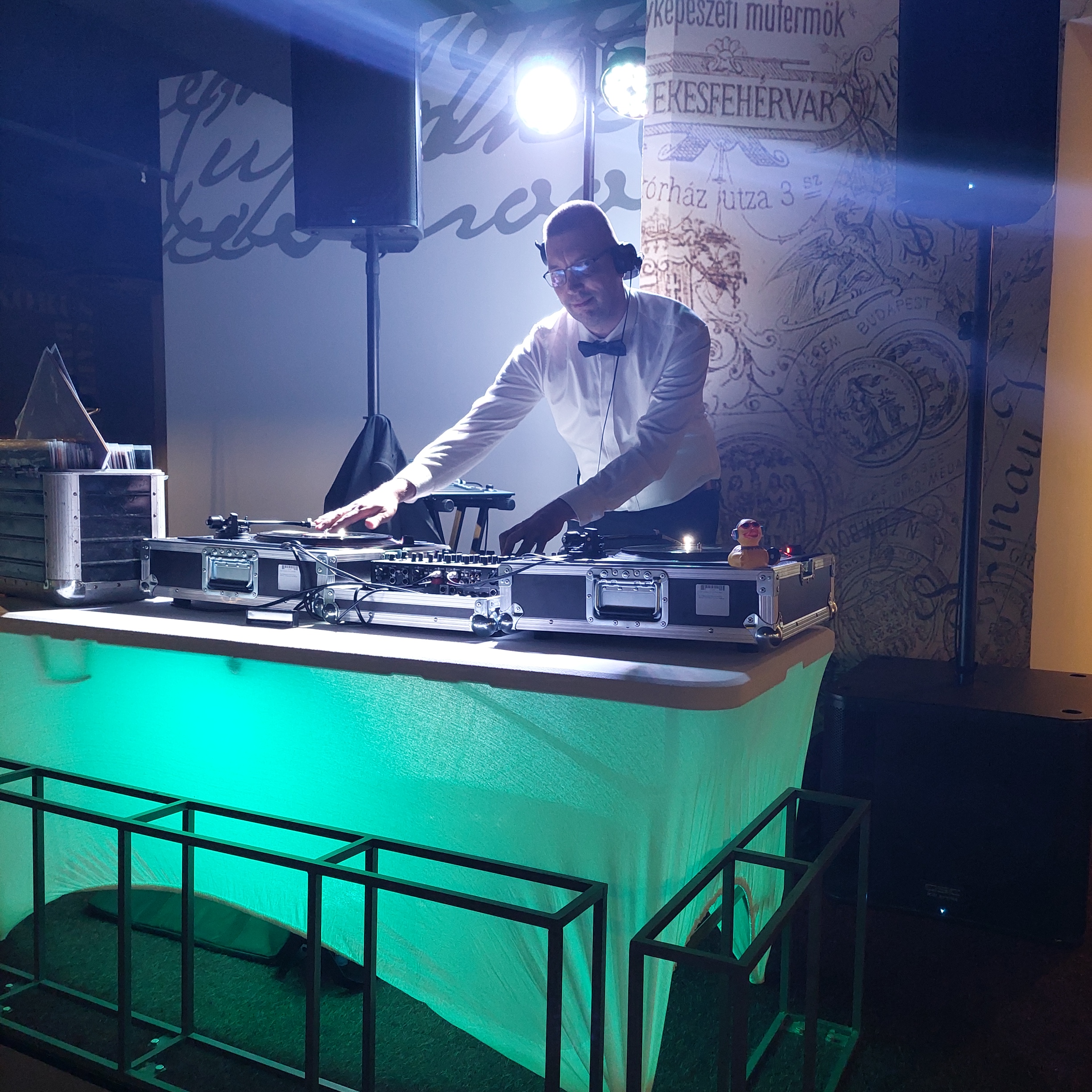 Esküvői DJ – Kónya Attila prémium hang- és fénytechnikával