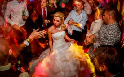 Modern vs. Hagyományos esküvő: Kell-e mulatós a jó hangulathoz 2026-ban?