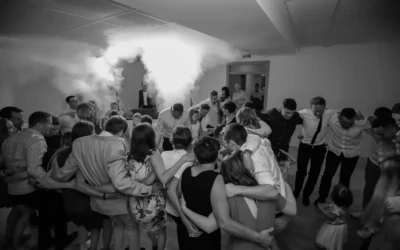 Valóban csak az esküvői DJ-n múlik a felhőtlen hangulat?