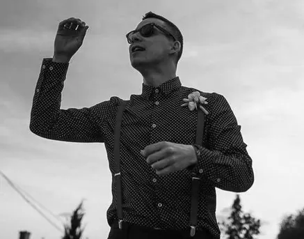 Esküvői DJ – technikai beállítás rendezvény előtt, Kónya Attila