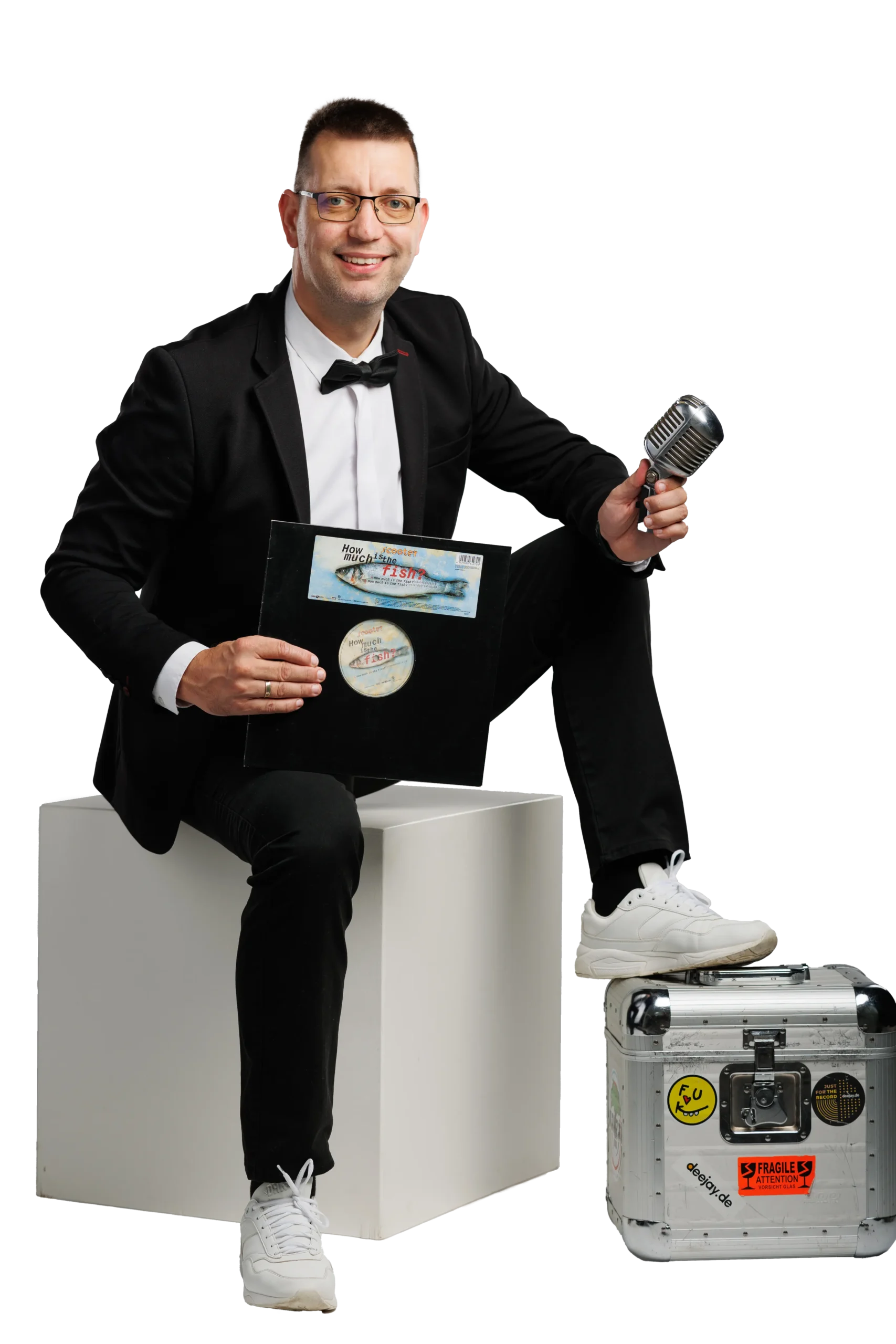 Bakelit DJ – Kónya Attila klasszikus lemezjátszókon, autentikus retró hangulat